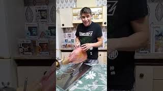 MALDONADO Food Critic cortando jamon en directo