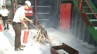 National Maritime Institute, 23rd Batch, Extinguishing Fire by CO2 Extinguisher