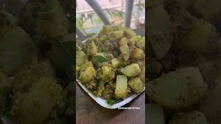 Hariyali Aloo😋#potatorecipe #aloorecipe #food #trending #viralshort #shorts #youtubeshorts