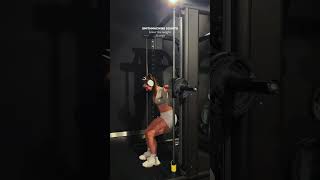 Quads (smith machine exercise) 🔥 #youtubeshorts #quadworkout #motivation #fitnessshorts #gymshark