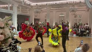 Gypsy dancers at the Pierre Taj Hotel in New York City - Цыганский хор Ляли Пшеничной в Нью-Йорке