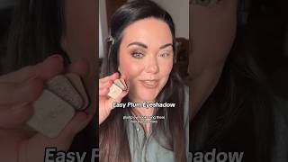 Plum - easy eyeshadow tutorial #makeupshorts #easyeyeshadow #eyeshadowtutorial #makeuptutorial