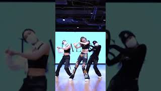 LISA-LALISA DANCE CHALLENGE #shorts