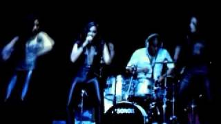 Jessica Mauboy - Running Back (Live @ Chris Brown F.A.M.E Tour) 23/04/2011