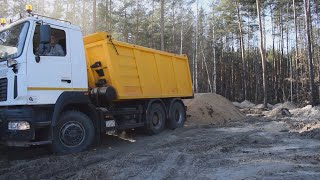 У Чернігівській області триває зведення оборонних споруд