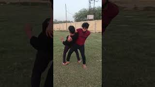 Self defense on road side✊ 🥋#viral #shorts #taekwondo #selfdefence #karate