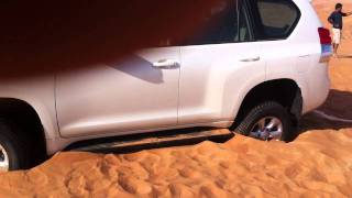 Arabian Offroad Academy - FJ Cruiser to the rescue of Prado