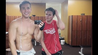 Day off VLOG; Video games + LEG DAY