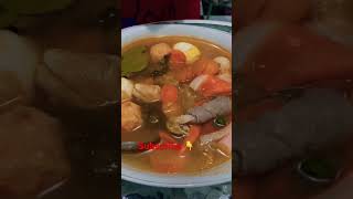 Makan lagi teman2, tomyum bikinan sendiri ternyata enak juga #shortvideo #shorts