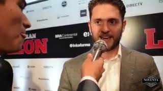 Christopher von Uckermann en la premier de #ElGranLeon