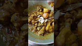 ব্যাচেলার দের জন্য সহজে চিকেন রান্না। Chicken।#shot #youtubeshorts #shorts #chicken #chickenrecipe