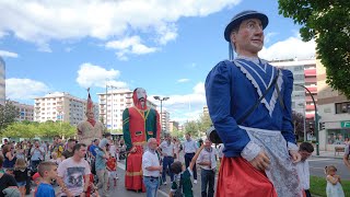 Donibaneko erraldoiak. Gigantes de San Juan. Pamplona · Iruñea