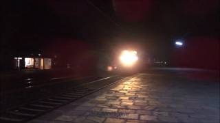 WAP-5 BCT NDLS Suvidha AC Special burns track at midnight!!