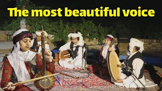 girl singer😍🎧💖🎤/Iranian traditional song performed by an Iranian girl singer/Iranian singer #singer