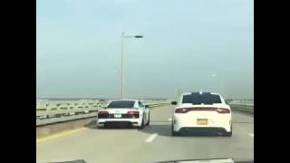 Audi R8 V10+ vs Charger Hellcat