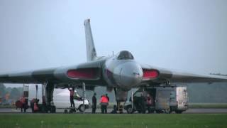 Vulcan XH558 Take off & Landing Final Season 2015 with music