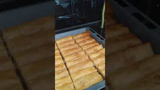 tahinli cevizli baklava şerbetleme