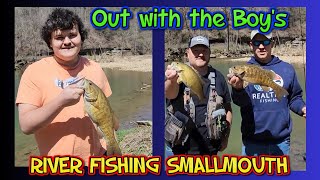 Smallmouth Bass fishing the RIVER ! Day out with the boys