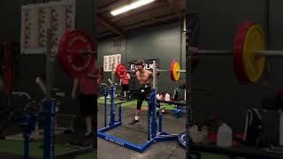 Man attempts barbell squat - 1535854