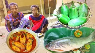 how to cook FISH CURRY with BRINJAL by rural tribe people and eating || actual village life cooking