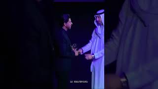 SRK receives 299th Award. #shahrukhan #bollywood #srk #shahrukhkhan