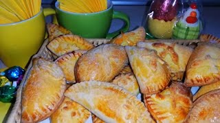 Panzerotti dolci pasquali agli amaretti