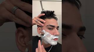 The correct way to shave a beard! 🪒 #razor #shaving #shorts #viral