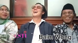 Baim Wong menunggu no urut Persidangan nya