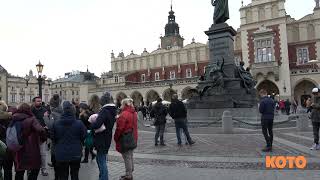 Kibice Cracovii, przed derbami | Kraków, Rynek Główny | 07-11-2021