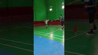 Rutinitas setiap hari, berlatih Badminton.