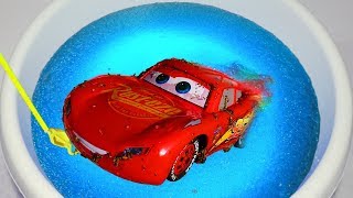 Aprende los Colores | Carros de Policía y McQueen de Juguete para Niños