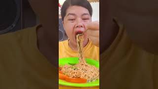 sore sore enaknya makan mie goreng