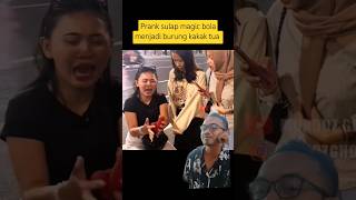 Prank sulap bola menjadi burung kakaktua #prank #ngakak #lucu #sulap #funny #magic #reaction #shorts