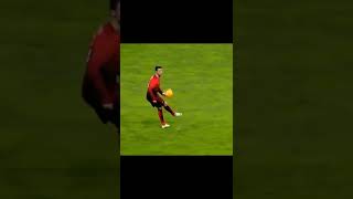 Cristiano Ronaldo passes