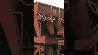 Why is the steering mounted outside the train? 🤔🤔 🤯🤯 ||#shorts #viral #short