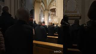 Paderborner Dom. Messe vor dem heiligen Abend.