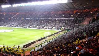 Amazing "You'll never walk alone" before  Celtic - Juventus 0-3 Champions League