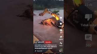 Detik detik jembatan roboh #shortsvideo #excavator #excavatorindonesia