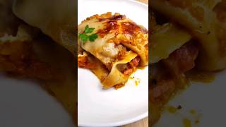 Hokkaido-Lasagne mit Bechamelsauce. #shorts #einfacherezepte  #lasagne #kürbis