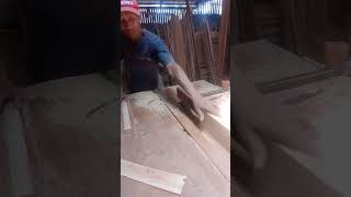 carpenter's tricks.!! how to cut using a serkel machine#shorts