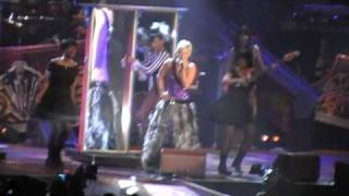 P!nk Live 2009 - Crazy (Cover) - Belfast, Odyssey Arena 22/04/09 [High Quality]