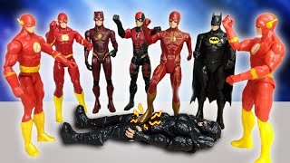 8 BONECOS THE FLASH DC COMICS - (DARK FLASH, BARRY ALLEN, BATMAN, THE FLASH LIGA DA JUSTIÇA)