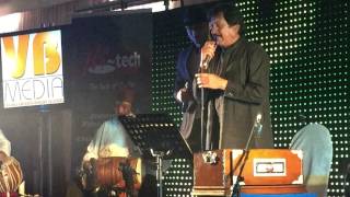 Kameez Teri Kaali - Attaullah Khan - Bradford 2015