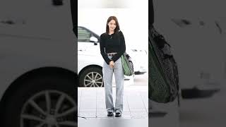 Yoona heading to Singapore for the Estee Lauder Event #yoona #girlsgeneration