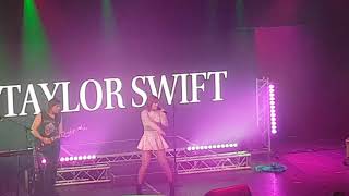 Vicky Jackson 'Taylor Swift Tribute' - I Knew You Were Trouble