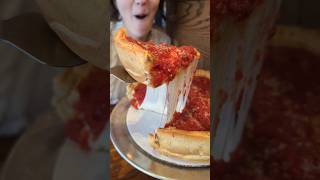 The WORLDS most DISGUSTING Pizza?! 🍕Giordano's is TRASH #chicago #pizza #foodreview