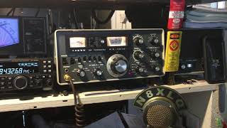 Yaesu FT-101E & FT-450D Listening to Skip.