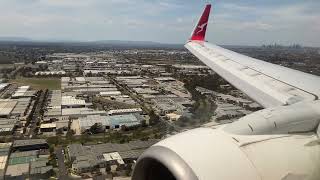 Qantas Boeing 737-800 QF437 Landing at Melbourne