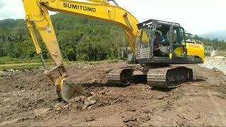 Excavator Sumitomo sh210-6 Test Drive to Fix The Car Ways