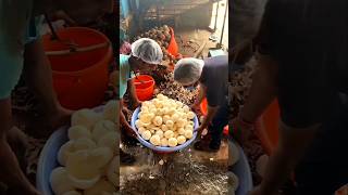 Coconut flakes kaise banta hai🤔। #making #coconut #shortsvideo